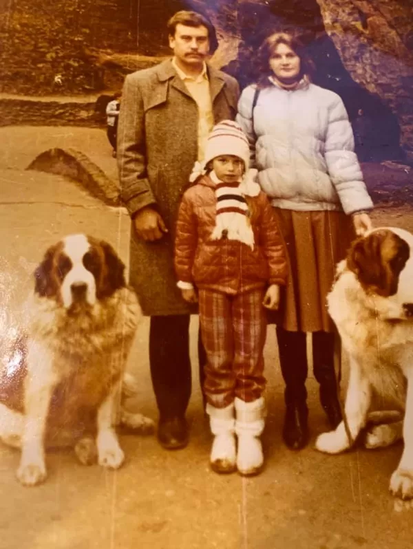 Liene Zariņa ar vecākiem, 1987.g.